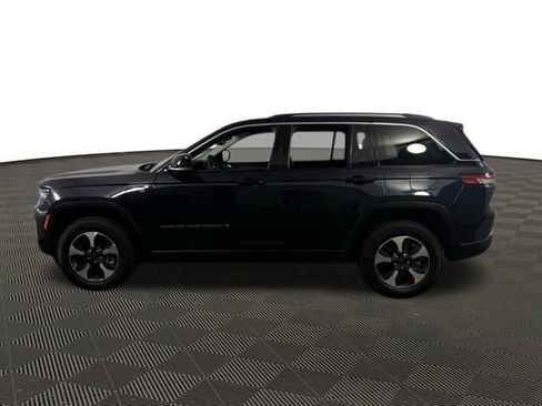 Used 2023 Jeep Grand Cherokee 4WD 4xe image 4