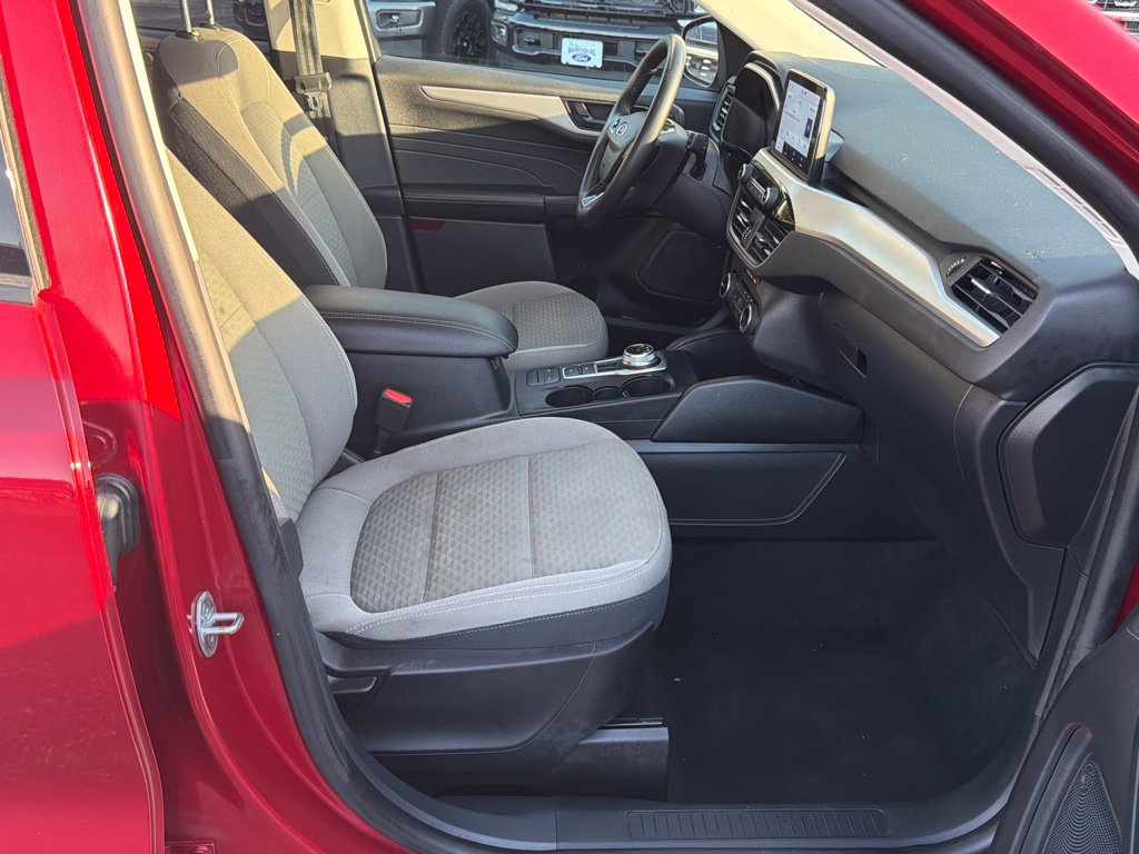 Used 2022 Ford Escape SE w/ Cold Weather Package AWD/4WD image 14