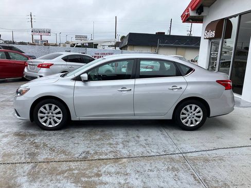 Used 2019 Nissan Sentra S FWD image 4