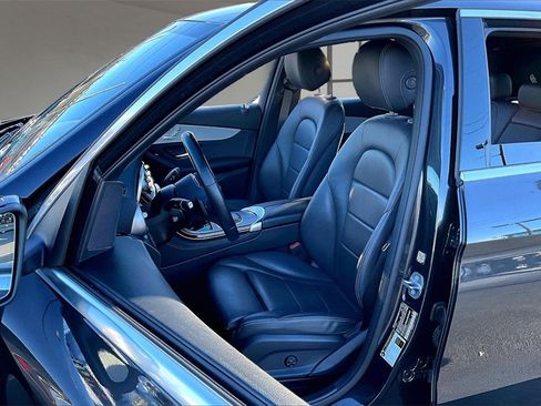 Used 2021 Mercedes-Benz GLC 300 4MATIC image 25