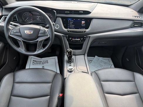 Used 2024 Cadillac XT5 Luxury AWD/4WD image 9