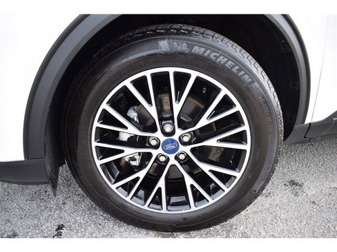 Used 2022 Ford Escape Titanium image 13