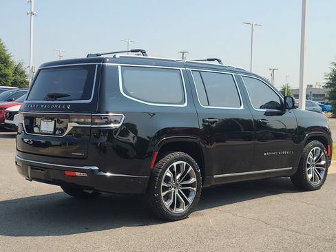 Used 2022 Jeep Grand Wagoneer Series III AWD/4WD image 3