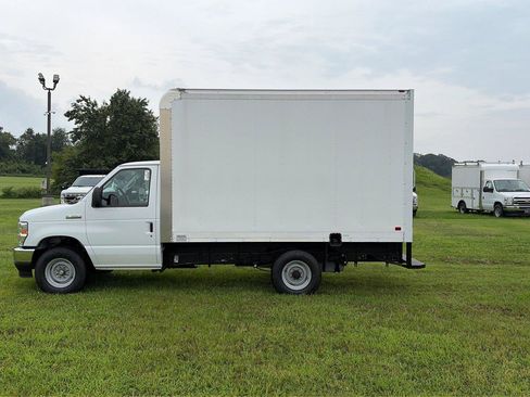 New 2027 Ford E-350 and Econoline 350 Super Duty w/ Power Equipment Group RWD image 2