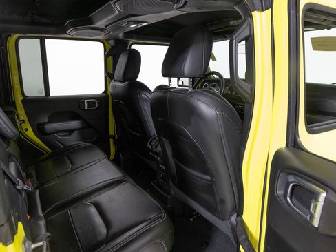 Used 2022 Jeep Wrangler Unlimited Sahara w/ Cold Weather Group image 26