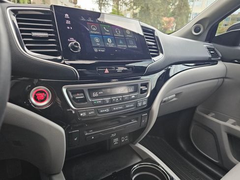Used 2022 Honda Pilot Touring image 31