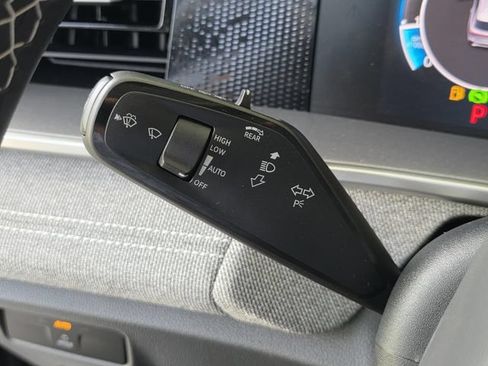 Used 2025 Volkswagen Tiguan S FWD image 26