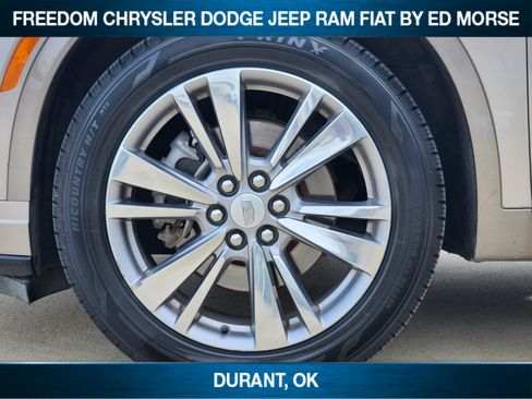 Used 2023 Cadillac XT6 Premium Luxury image 8