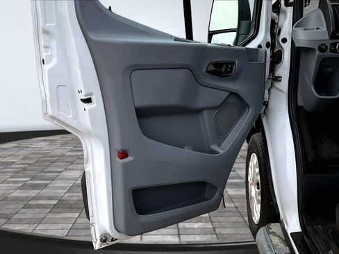 Used 2016 Ford Transit 250 130 Low Roof w/ Exterior Upgrade Package RWD image 22