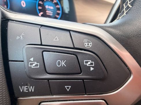 Used 2025 Volkswagen Atlas SE FWD image 21