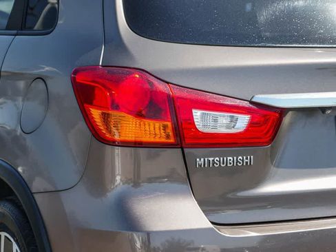 Used 2019 Mitsubishi Outlander Sport ES FWD image 7
