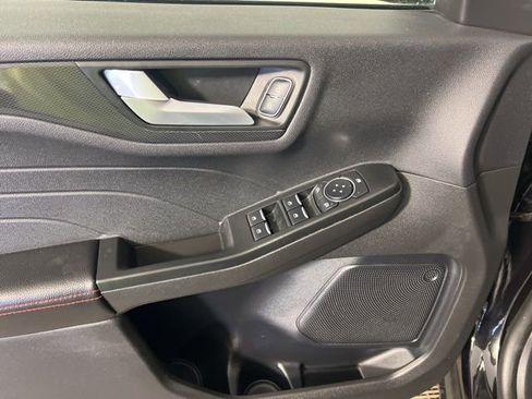 Used 2025 Ford Escape ST-Line Select AWD/4WD image 16