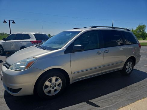Used 2004 Toyota Sienna LE FWD image 1