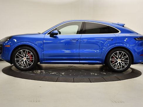 Certified 2025 Porsche Cayenne S image 2