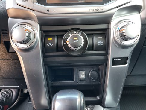 Used 2017 Toyota 4Runner SR5 AWD/4WD image 16