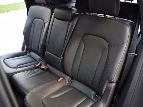 Used 2015 Audi Q7 TDI Prestige w/ Prestige Package AWD/4WD image 43