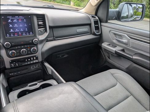 Used 2019 RAM 1500 Big Horn AWD/4WD image 9