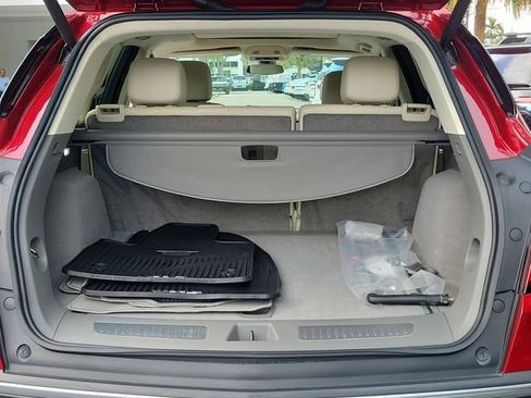 Certified 2024 Cadillac XT5 Premium Luxury FWD image 11