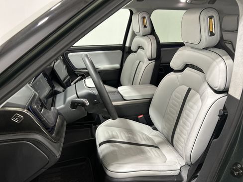 Used 2023 Rivian R1S Adventure image 20