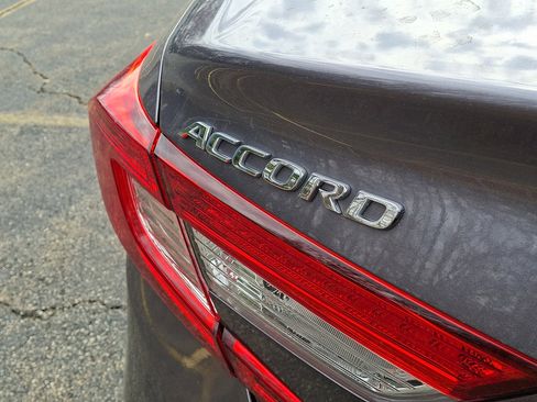 Certified 2019 Honda Accord EX image 31