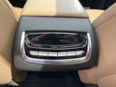 Used 2020 Cadillac XT6 Premium Luxury w/ Platinum Package AWD/4WD image 36