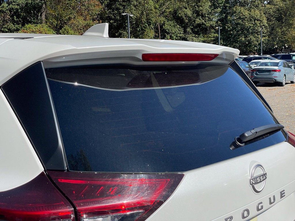 Certified 2024 Nissan Rogue SV AWD/4WD image 28