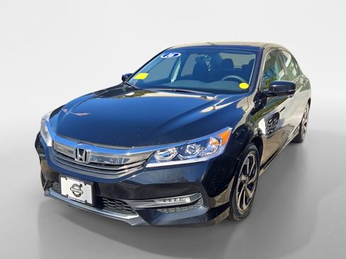 Used 2016 Honda Accord EX image 2