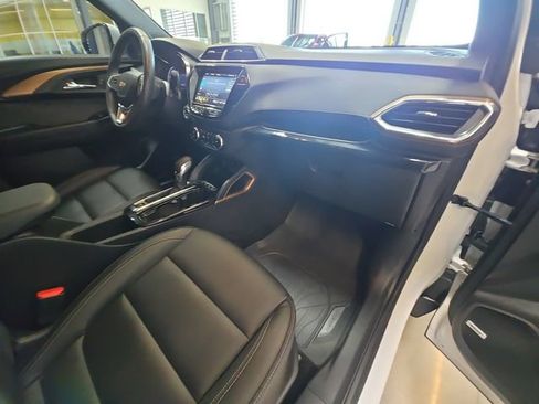 Used 2023 Chevrolet TrailBlazer ACTIV w/ Technology Package FWD image 28