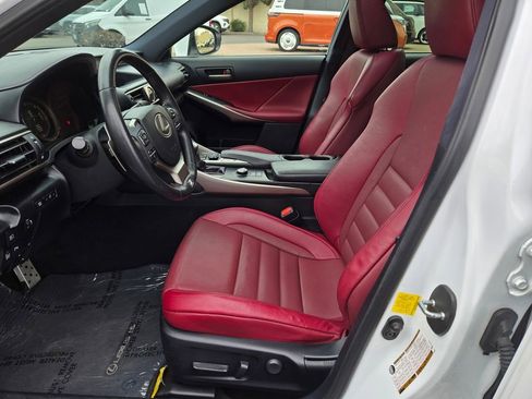 Used 2019 Lexus IS 300 F Sport w/ F Sport Package RWD image 19