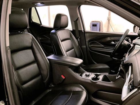 Used 2024 GMC Terrain SLT image 7