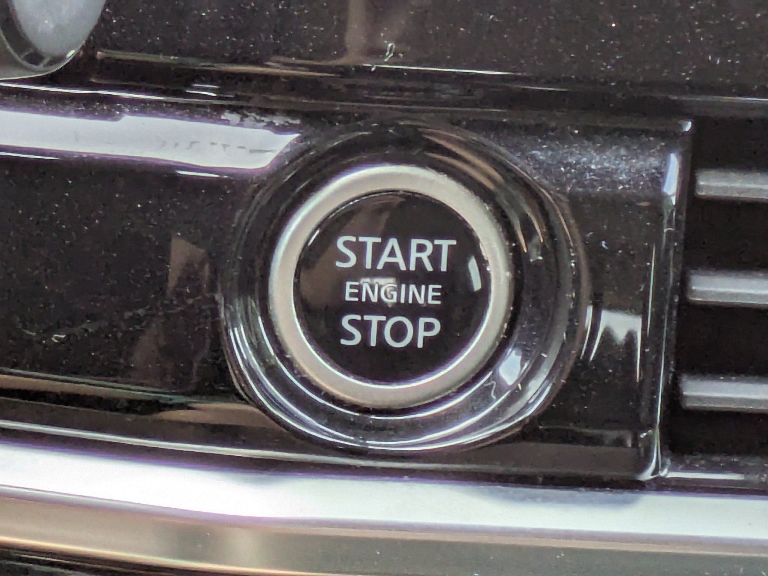 Used 2023 Nissan Pathfinder SL FWD image 35