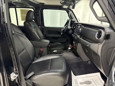 Used 2023 Jeep Wrangler Unlimited Rubicon 4xe w/ Steel Bumper Group image 9