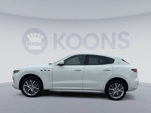 Used 2022 Maserati Levante GT AWD/4WD image 2