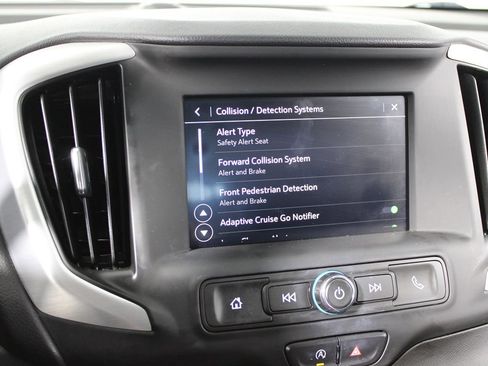 Used 2023 GMC Terrain SLE w/ Driver Convenience Package image 17