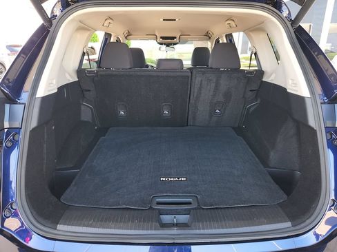 Used 2025 Nissan Rogue SV FWD image 14