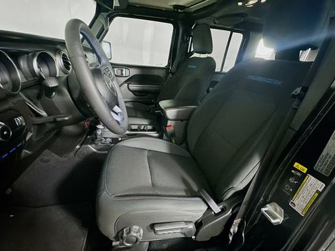 Used 2023 Jeep Wrangler Unlimited Rubicon 4xe image 13