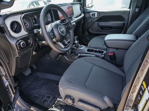 Used 2026 Jeep Wrangler Unlimited Sport AWD/4WD image 16