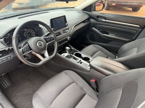 Used 2021 Nissan Altima 2.5 SV w/ SV Premium Package FWD image 14