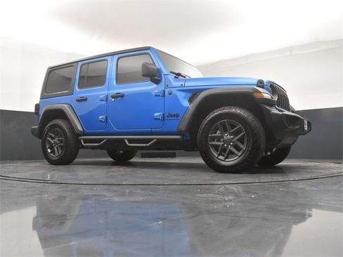 Used 2024 Jeep Wrangler Sport S image 21