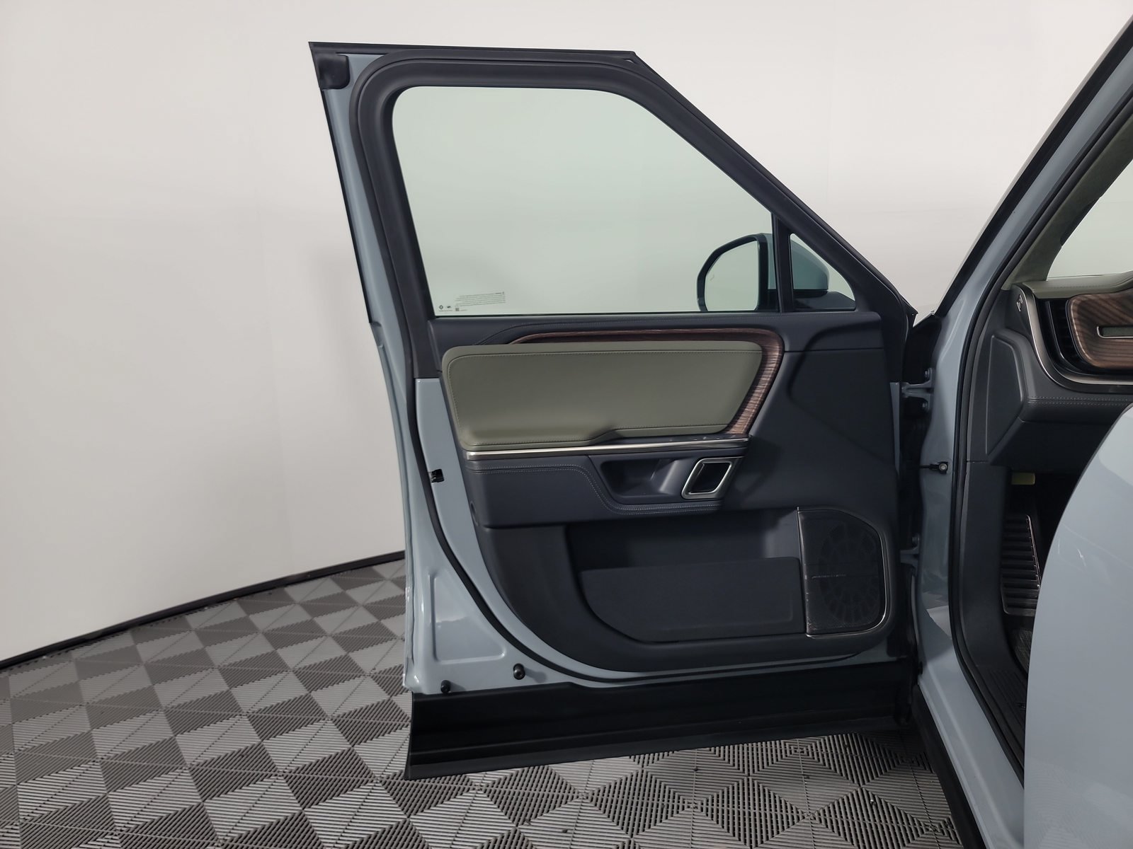 Used 2023 Rivian R1S Adventure Quad AWD/4WD image 16