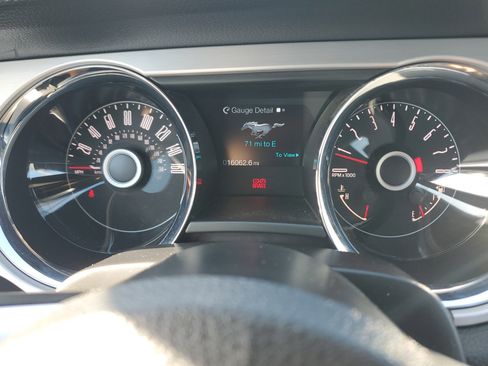 Used 2014 Ford Mustang GT Premium image 18