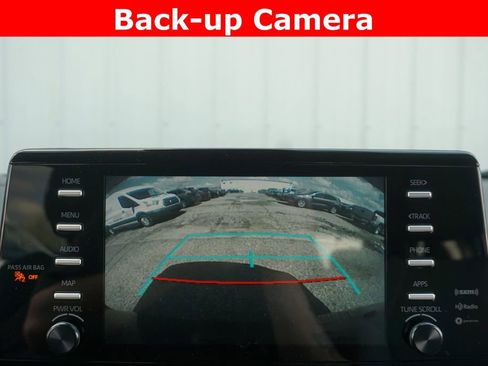 Used 2024 Toyota Sienna LE image 7