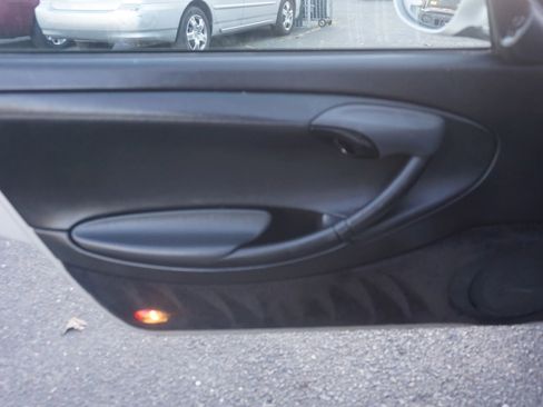 Used 1997 Porsche Boxster image 9