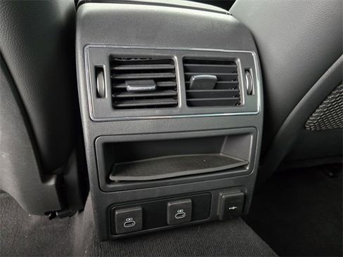 Certified 2024 Jaguar XF R-Dynamic SE image 13