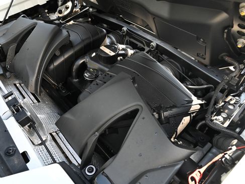 Used 2018 Lamborghini Huracan Performante image 36