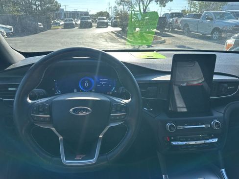 Used 2020 Ford Explorer ST w/ ST Street Pack image 6