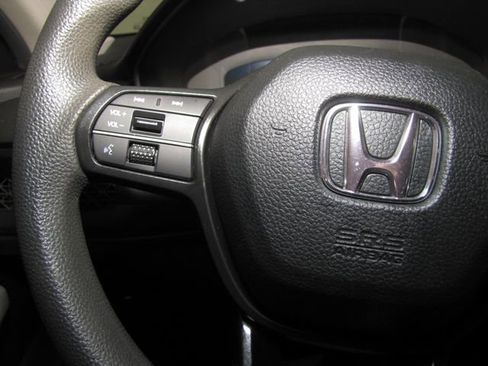 Certified 2023 Honda Accord LX image 5