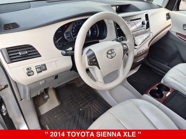 Used 2014 Toyota Sienna XLE FWD image 16