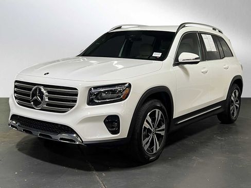 Certified 2025 Mercedes-Benz GLB 250 4MATIC image 7
