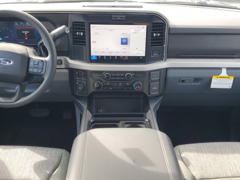 New 2026 Ford F250 XLT w/ XLT Premium Package AWD/4WD image 13